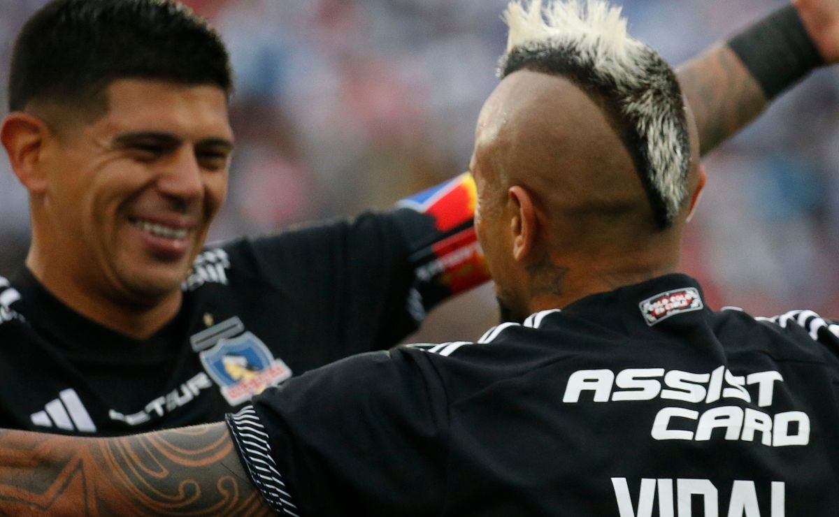 Arturo Vidal lideró la fiesta en la celebración de los cumpleaños en Colo Colo 