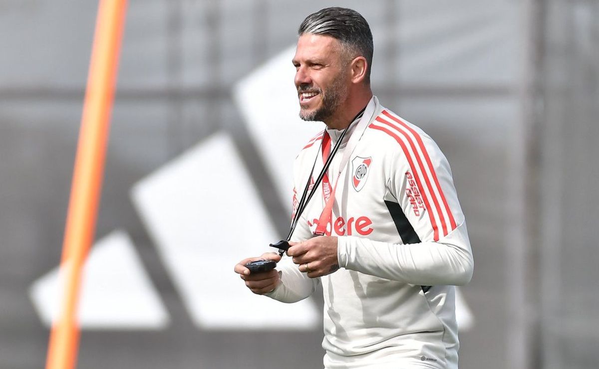 La formación de River ante Arsenal