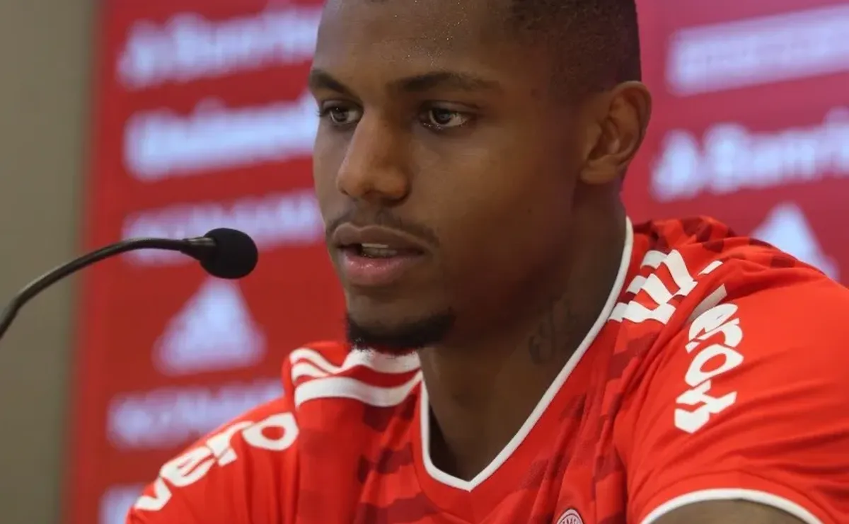 Internacional encaminha contratação de Wesley Moraes