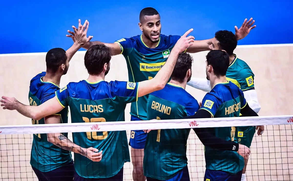 Liga das Nações de Vôlei Masculino 2023: Brasil derrota China e