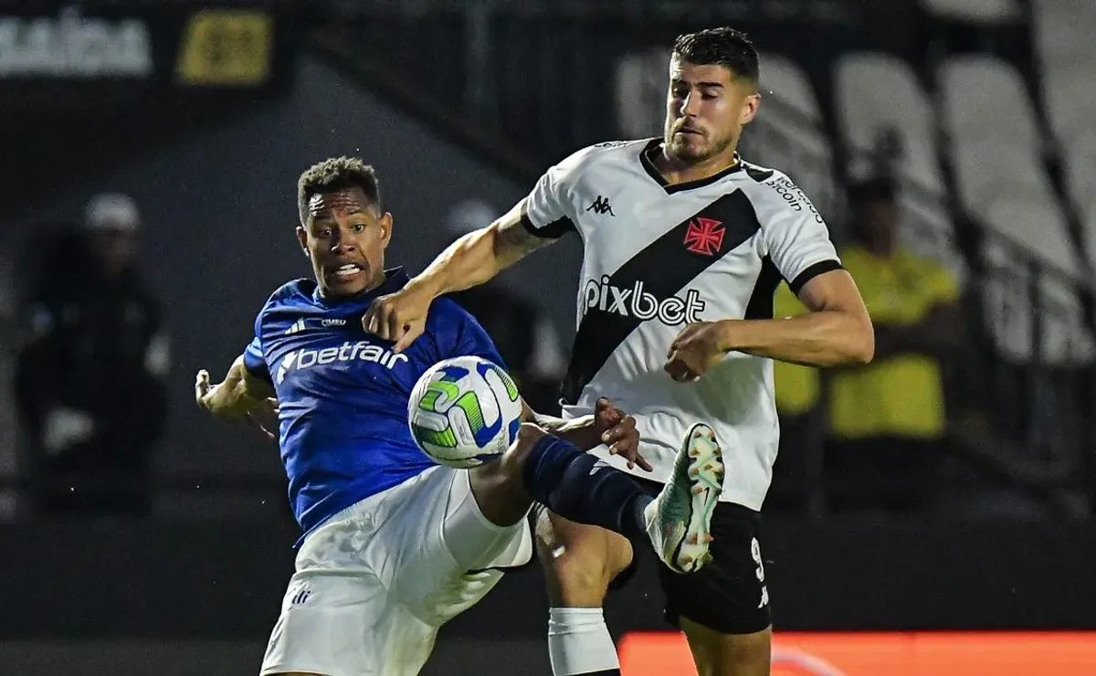 Em jogo de baixo nível técnico, Cruzeiro vence e afunda o Vasco