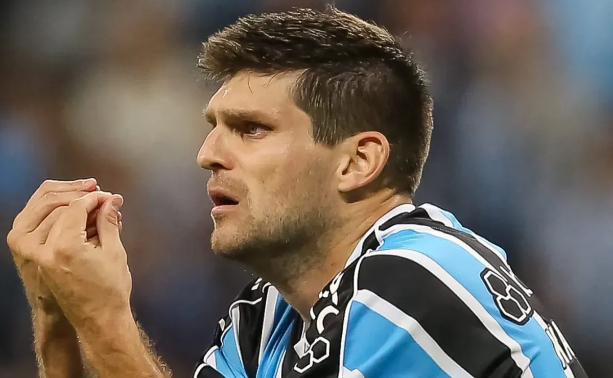 Ninguém teria coragem de fazer isso, literalmente SANGROU em campo:  Kannemann mostra porque é ÍDOLO do Grêmio e tem ATITUDE surpreendente