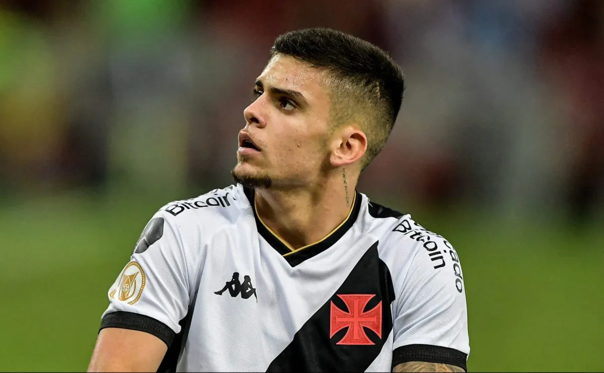 Vasco recebe proposta de R$ 32 milhões por Gabriel Pec