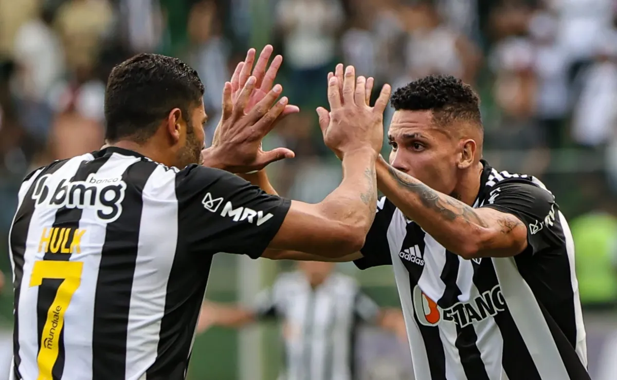 Hulk e Paulinho marcam no segundo tempo, Atlético-MG vence São Paulo e  iguala pontuação do Palmeiras