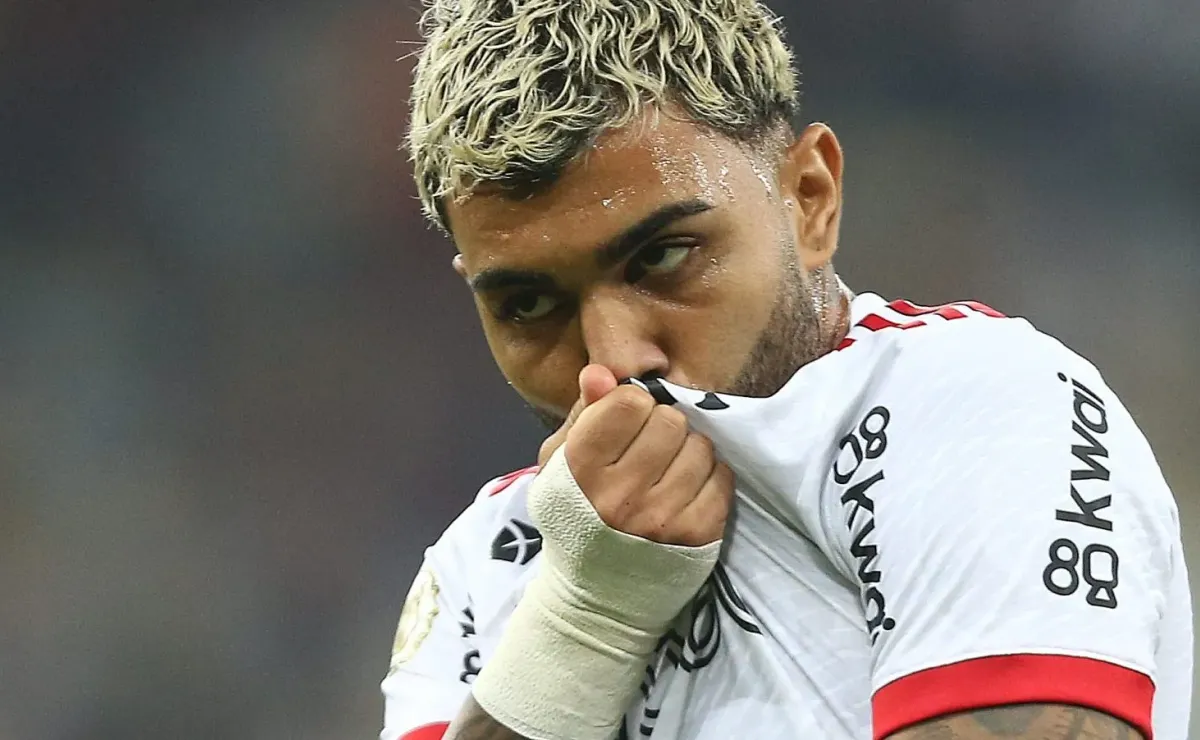 Jornalista coloca Gabigol ao lado de Neymar como melhor atacante