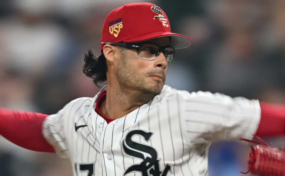Dodgers bolster pitching staff, trade for Lance Lynn and reliever Joe Kelly