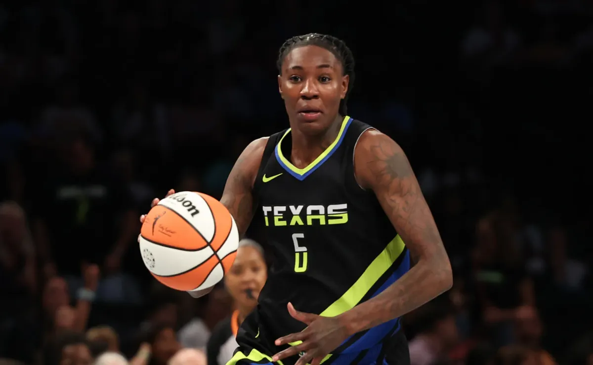 Indiana Fever's Natasha Howard praises Caitlin Clark, 'excited' to play  with her - Bolavip US