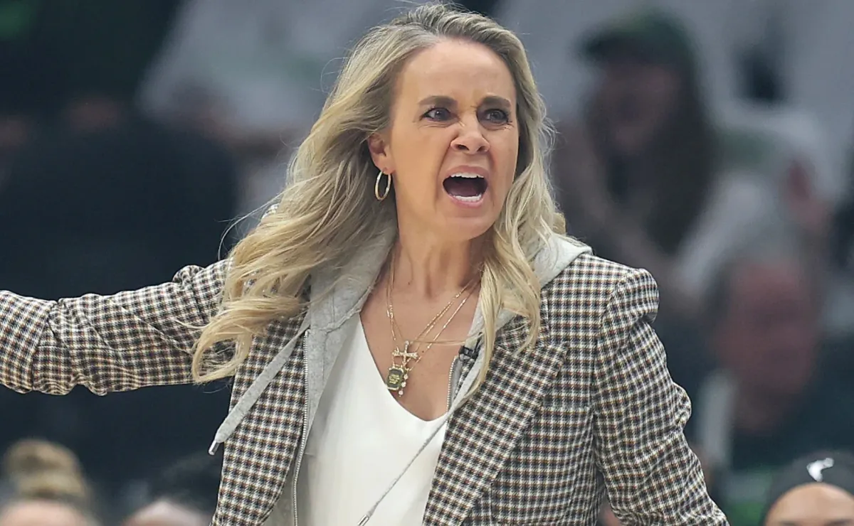Aces HC Becky Hammon issues strong warning to Fever about A'ja Wilson after  Game 1 loss - Bolavip US