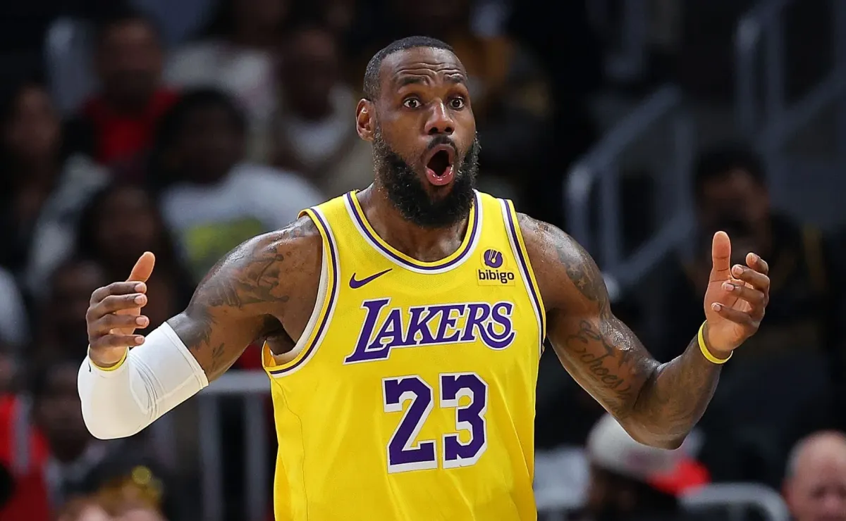 LeBron James rompe récord histórico en la NBA