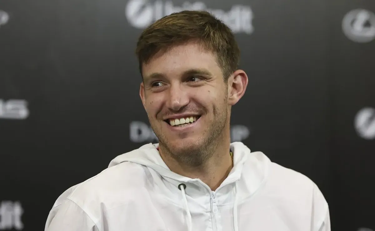 Nicolás Jarry honra leyendas del tenis chileno tras victoria en Estoril