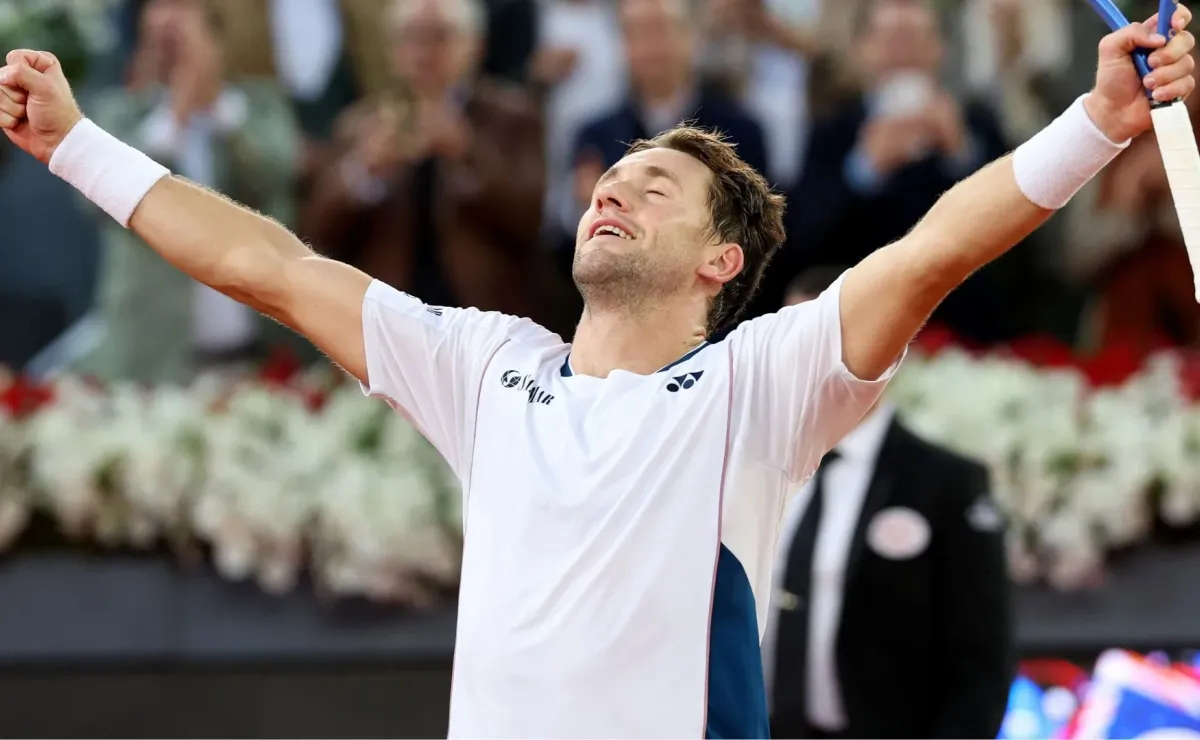Casper Ruud sorprende al mundo del tenis al ganar su primer Masters 1000 en Madrid y sacar a Medvedev del Top 10