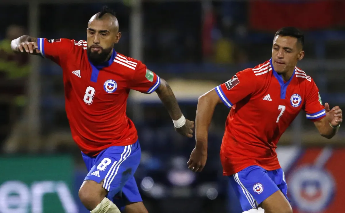 Arturo Vidal culpa a Alexis Sánchez por no ser campeones del mundo