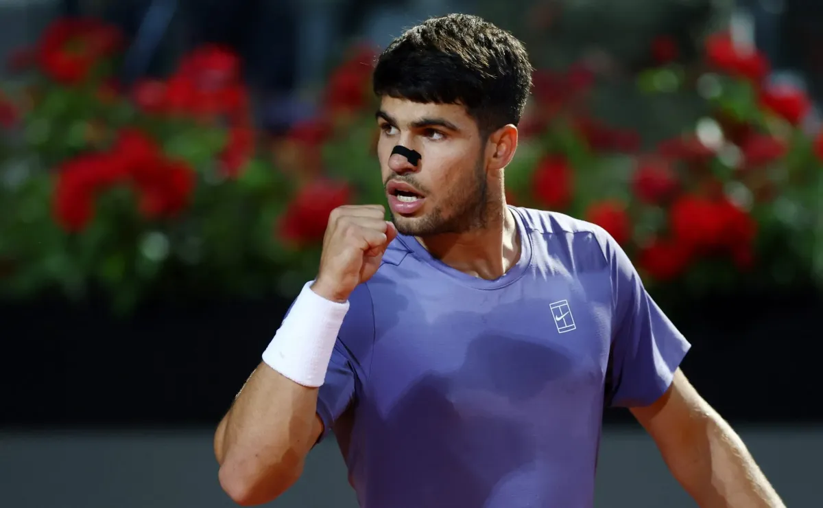 Carlos Alcaraz avanza a su primera final en Roma