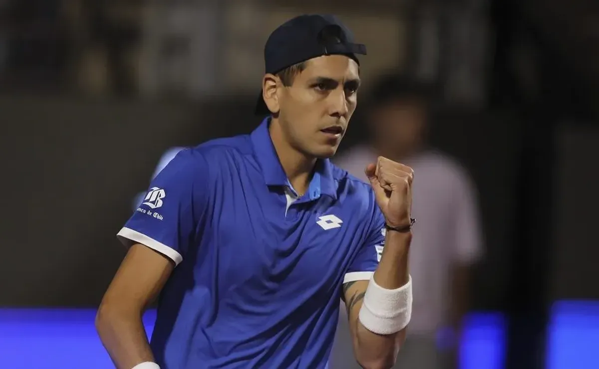 Alejandro Tabilo avanza en Prostejov tras debut complicado