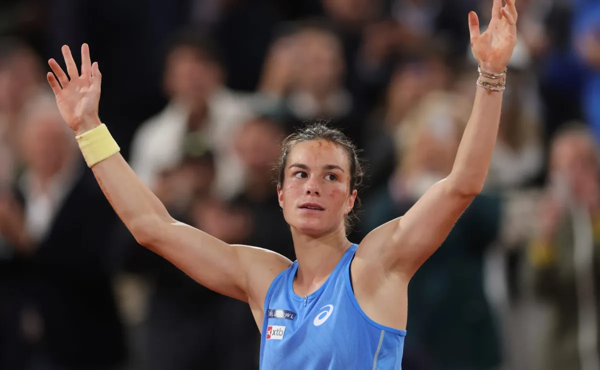 Lois Boisson avanza a semis en Roland Garros