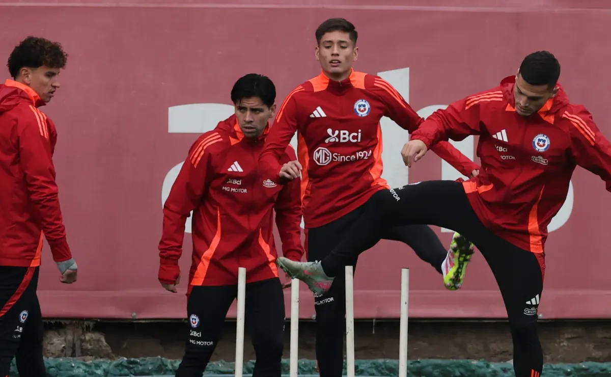 Ricardo Gareca corta cinco jugadores antes de enfrentar a Argentina