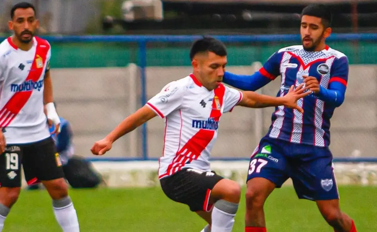Curicó no puede ganarle a Recoleta tras eliminar a la U