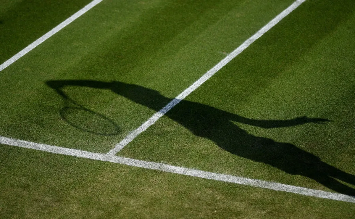 Leyenda del tenis irlandés en Wimbledon condenado en Isla del Diablo