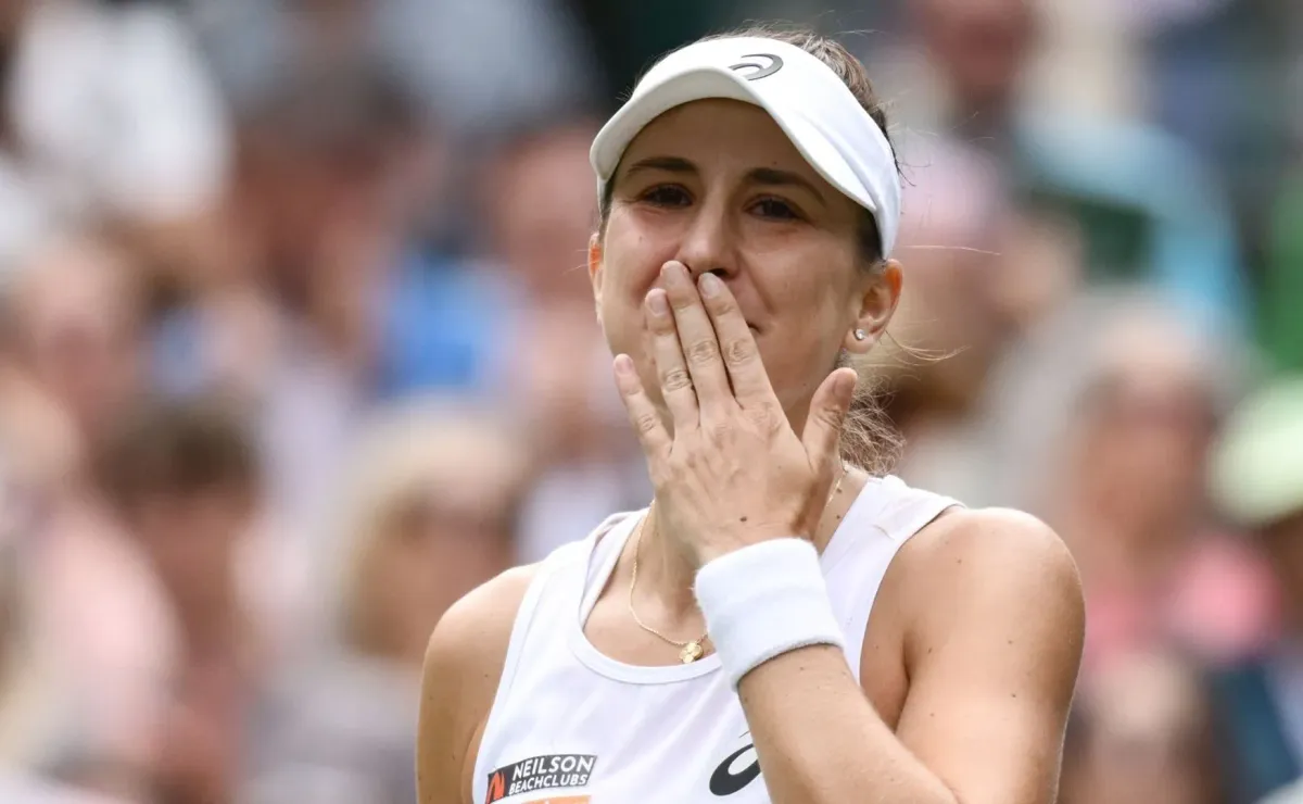 Suiza vence a Top 10 y avanza a semis tras renunciar al tenis por su hija