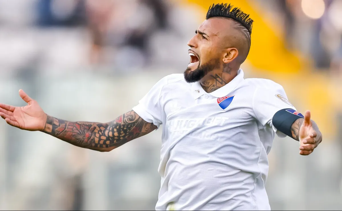 Arturo Vidal expresa necesidad de ganar en Colo Colo
