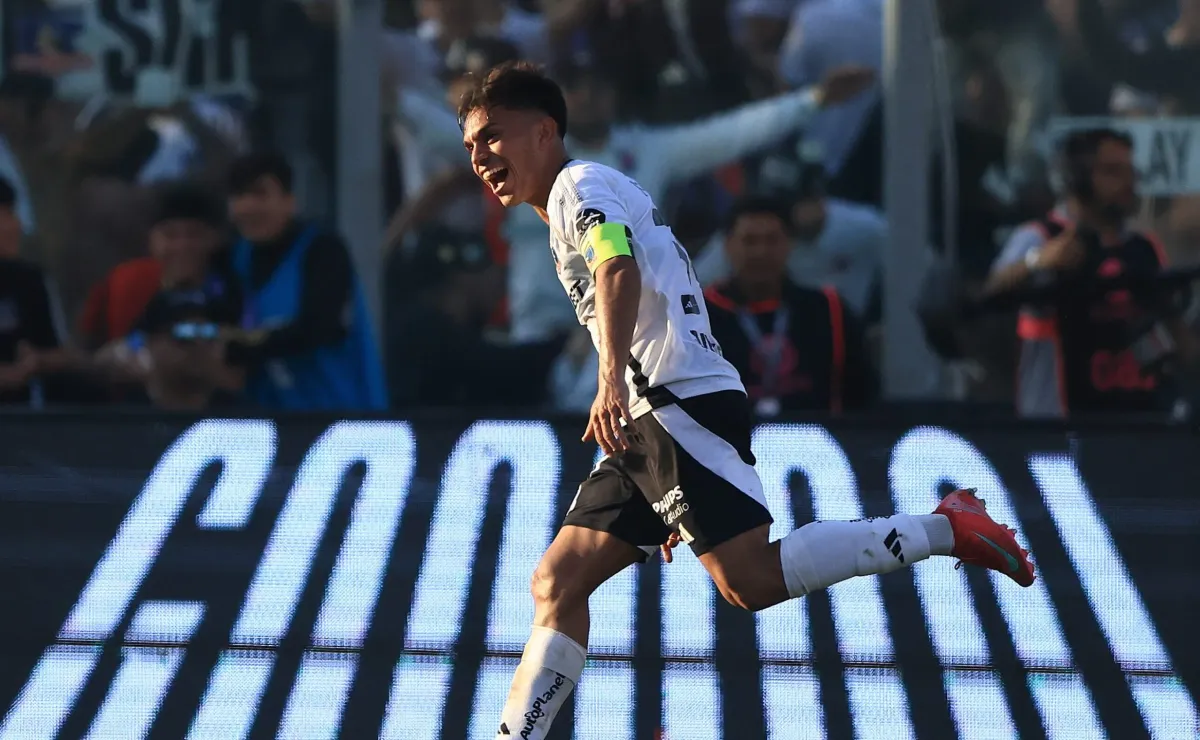 Jaime Pizarro analiza posible salida de Vicente de Colo Colo