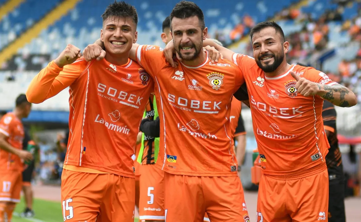 Polémica decisión sacude a hinchas de Cobreloa en el fútbol chileno