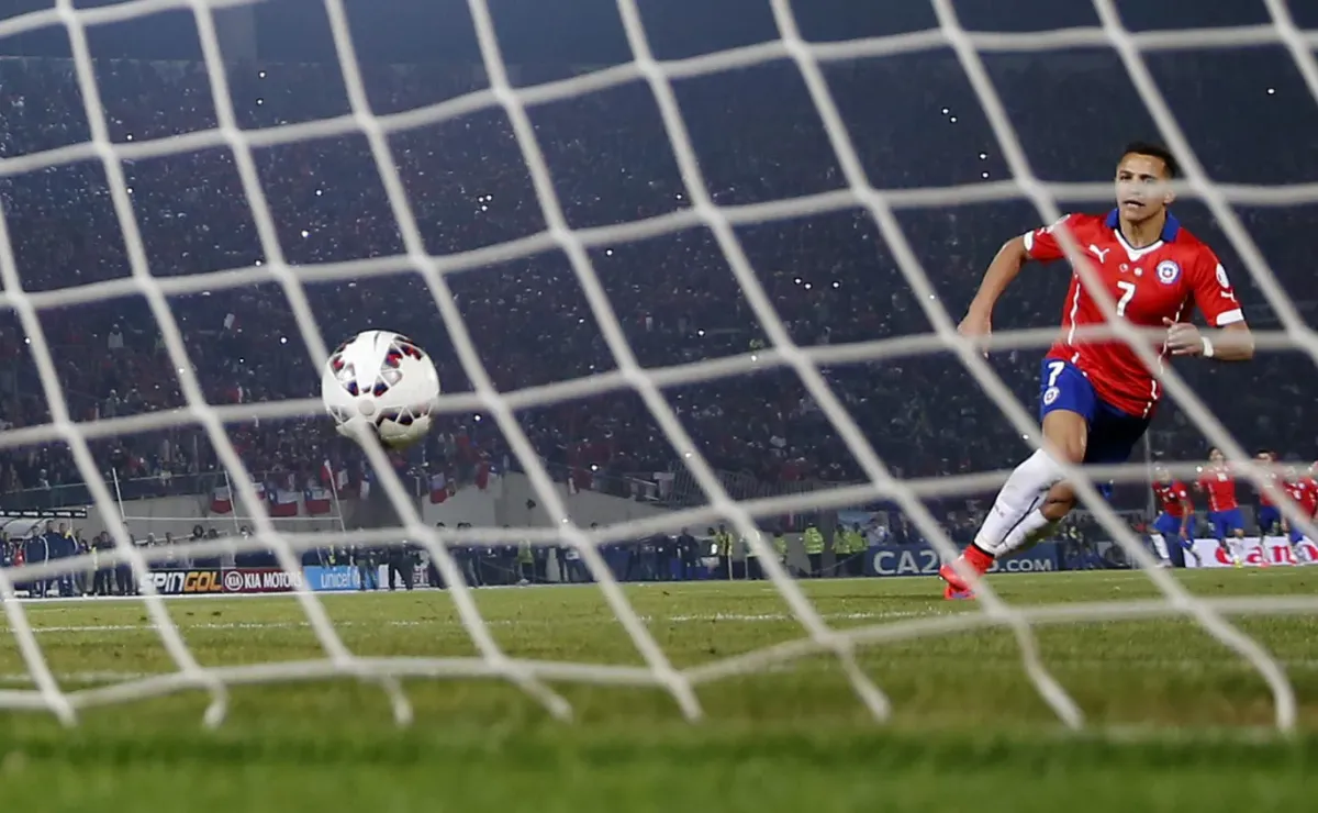 Polémica por penal de Chile en Copa América 2015