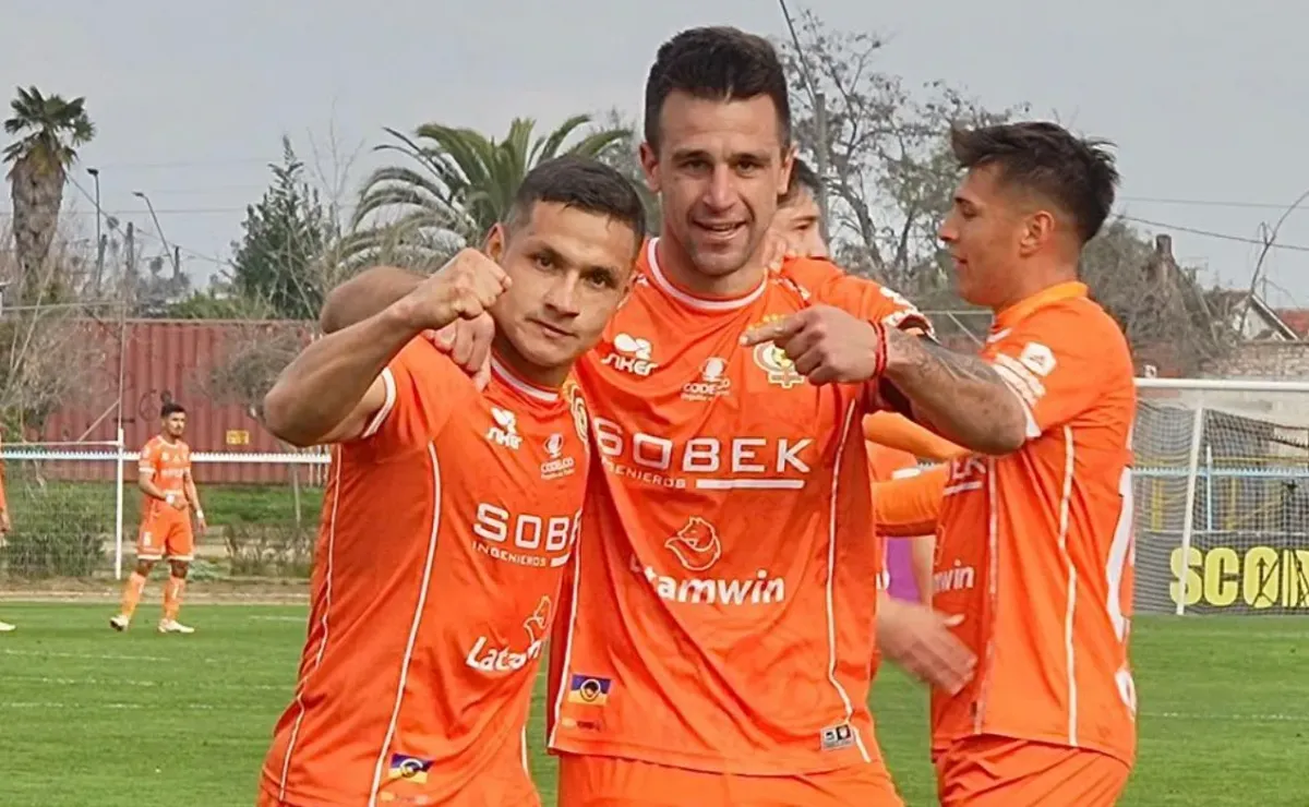 Cobreloa se acerca al título tras ganar partido clave en Primera B
