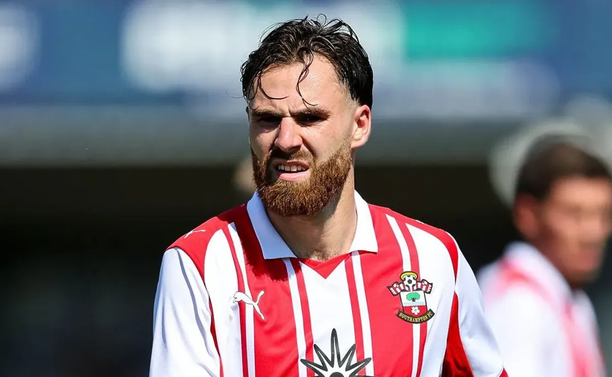 Ben Brereton recibe duro golpe en el Southampton