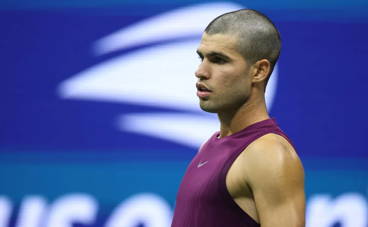 Carlos Alcaraz impacta en el US Open con su nuevo look rapado