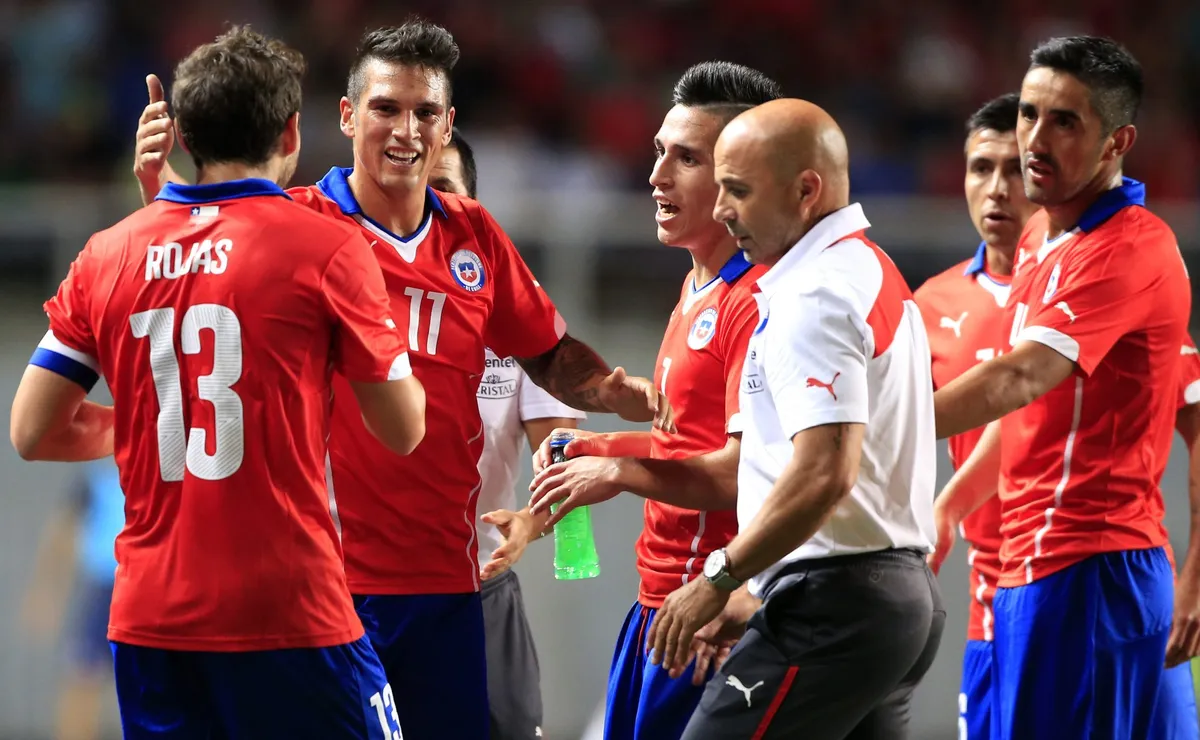 Exfutbolistas salen del retiro para Mundial