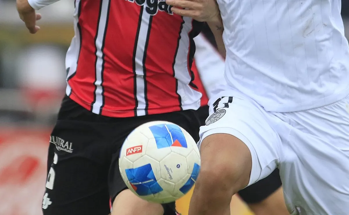 Club de fútbol chileno jugará sin público tras incidentes en clásico