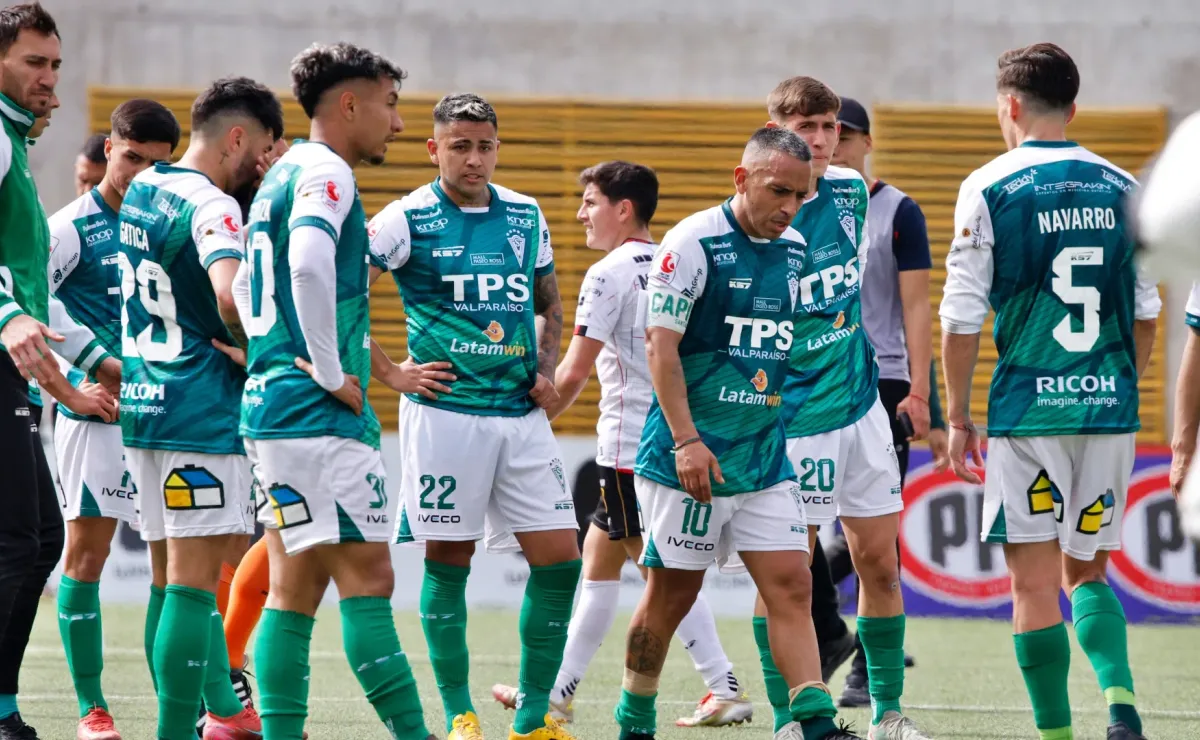 Primera B: Wanderers no logra acercarse a líder Copiapó en jornada con pocos goles