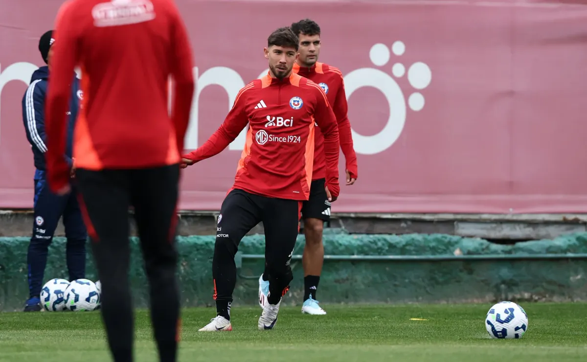 Felipe Loyola se esfuerza por jugar con La Roja pese a lesión