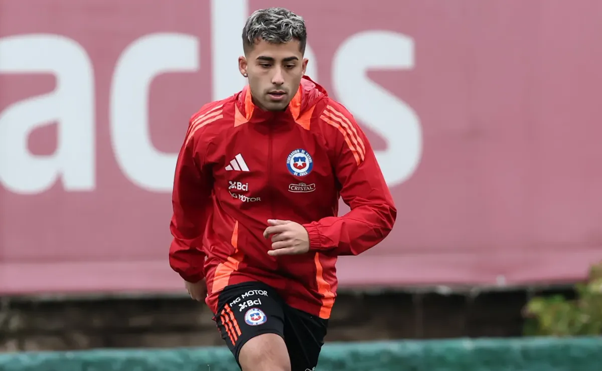Nico Córdova explica suplencia de Lucas Assadi en Chile vs Brasil