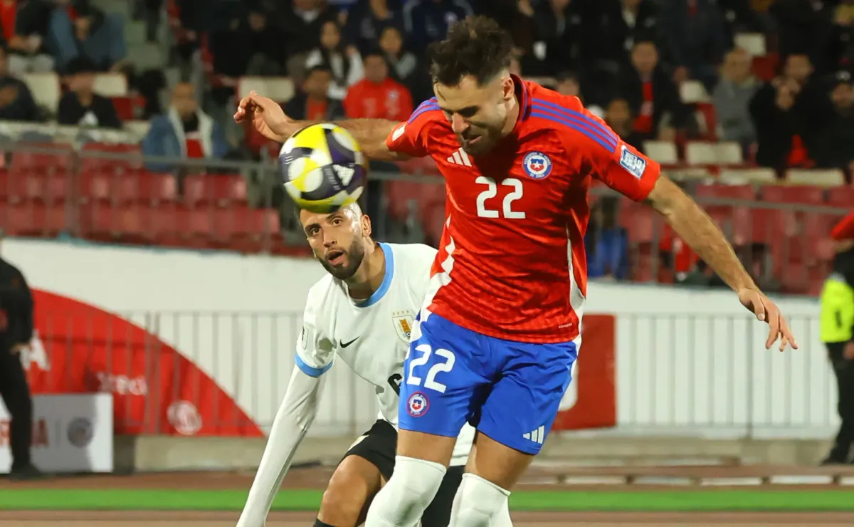 Nicolás Córdova respalda a Ben Brereton tras goleada de Chile a Uruguay