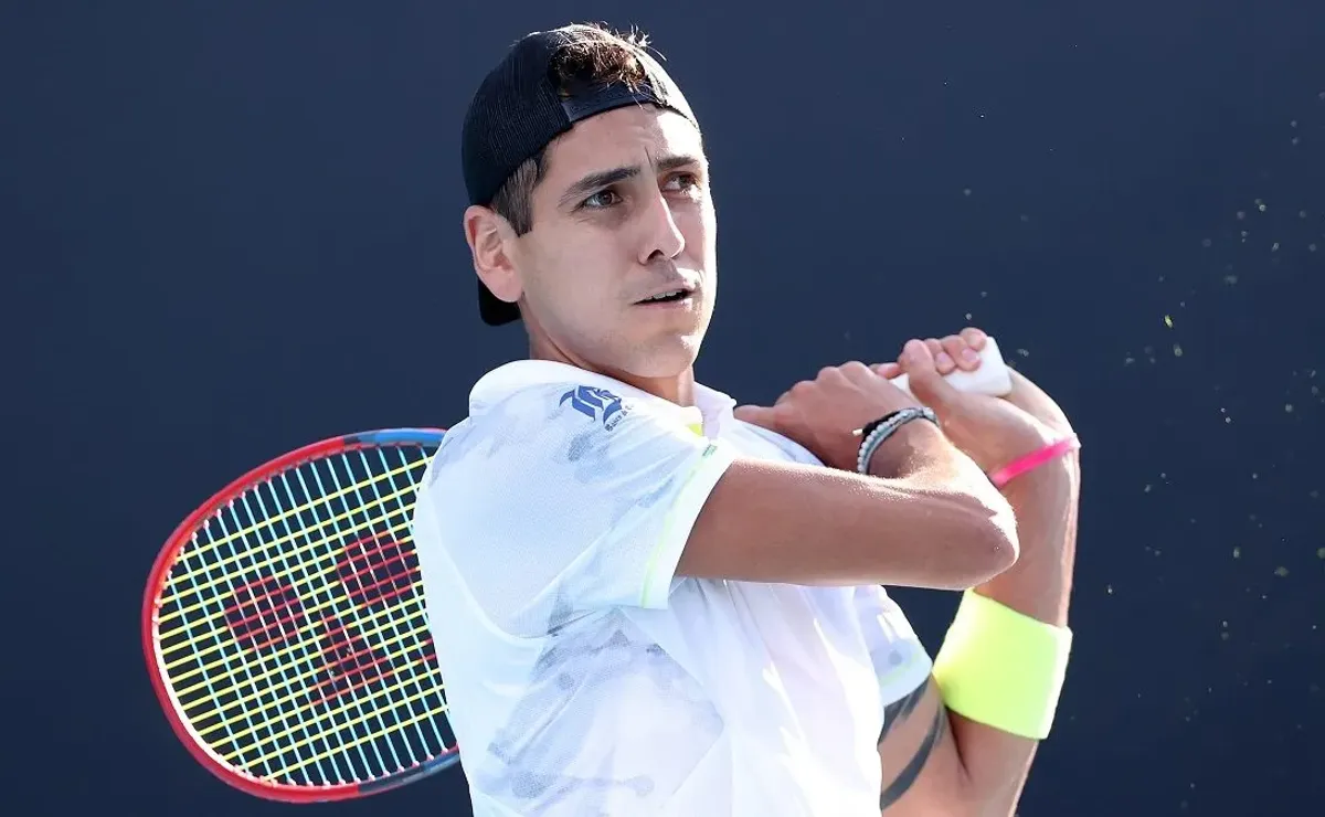 Alejandro Tabilo avanza en Chengdú y asegura premio en ATP 250