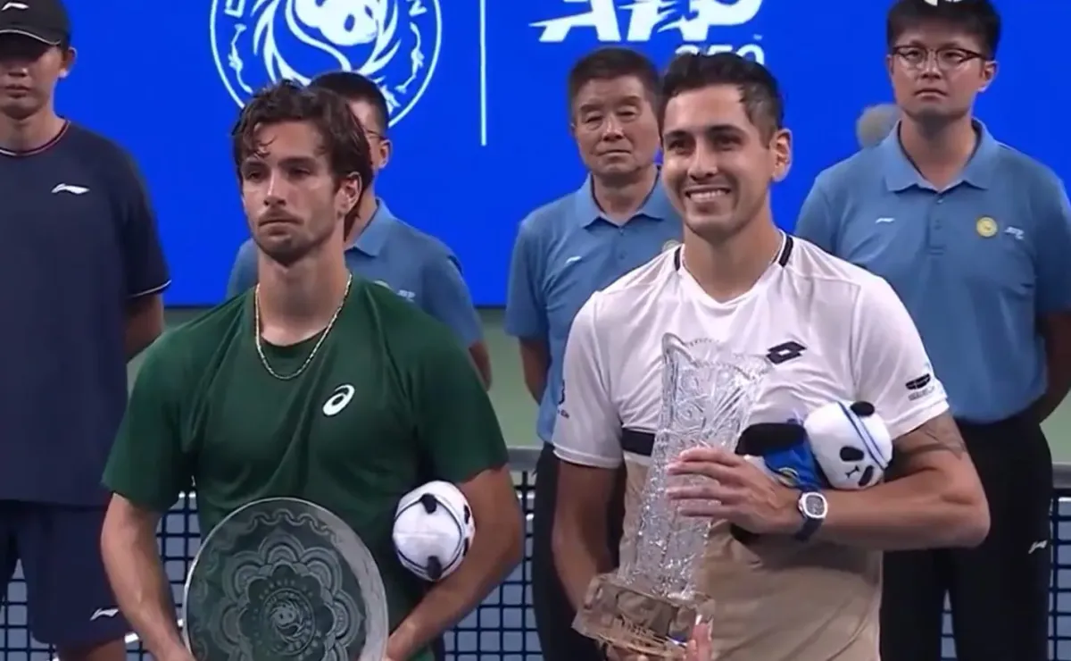 Alejandro Tabilo se corona campeón del ATP de Chengdú
