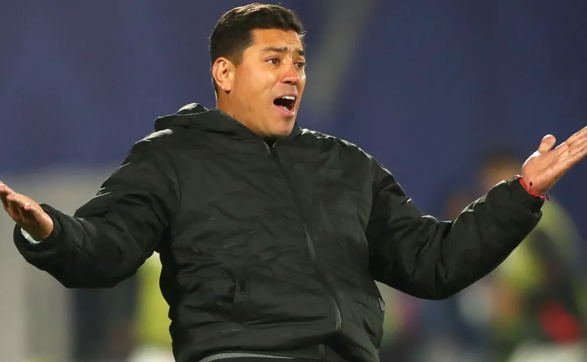 Nico Córdova critica actitud de plantel de Chile tras clasificación