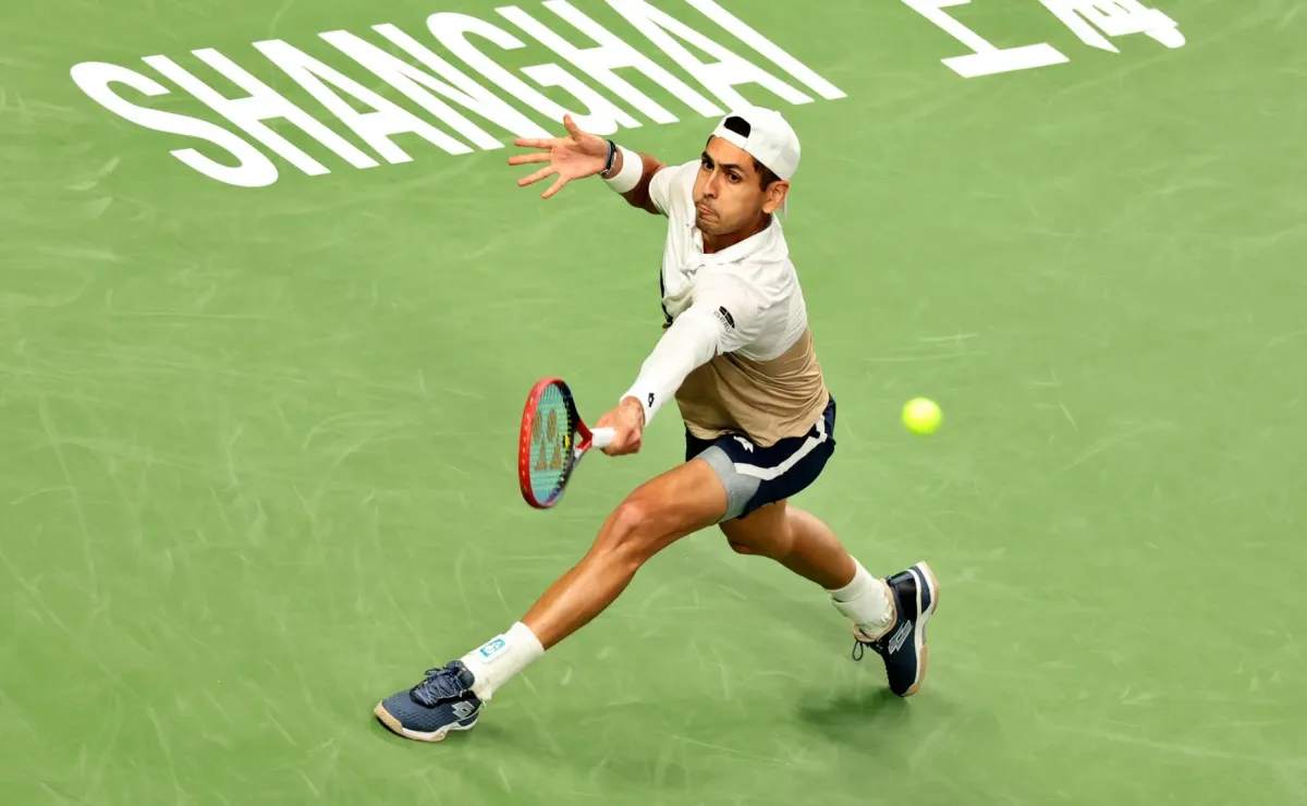 Alejandro Tabilo avanza en ranking ATP tras eliminación en Masters 1000 de Shanghai