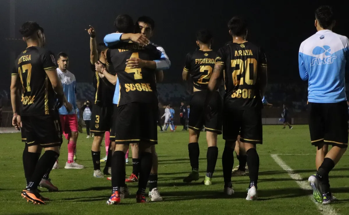 Club de Primera B se suma a Santiago Morning en riesgo de descenso por secretaría