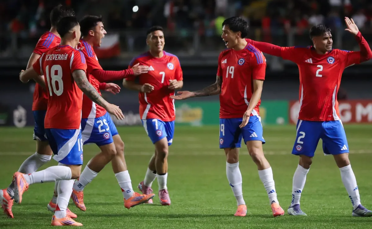 Selección chilena: jugador destaca a Gustavo Quinteros