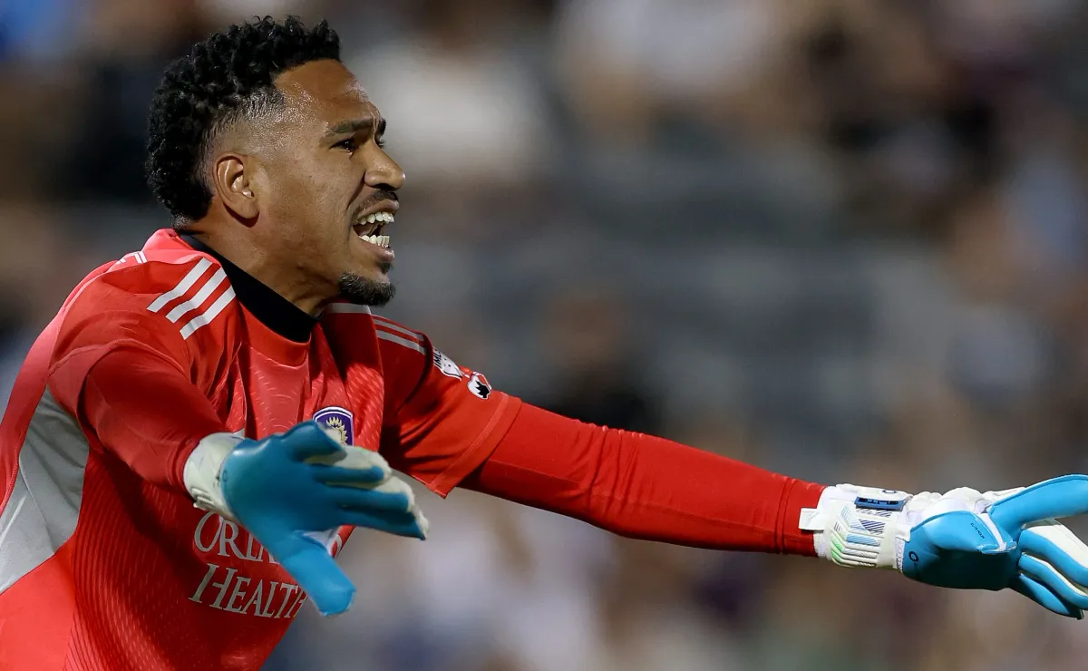 Capitán de Perú duda ante Chile tras error en gol regalado