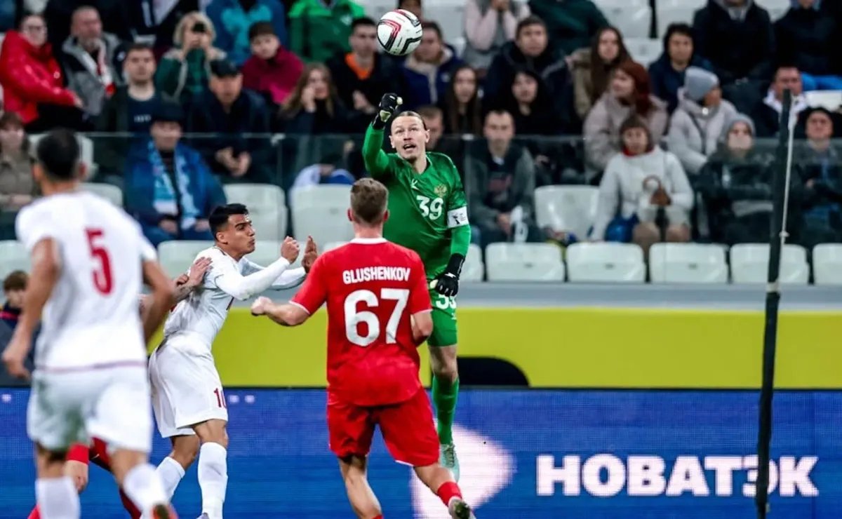 Rusia pierde a Safónov tras gol ante Perú
