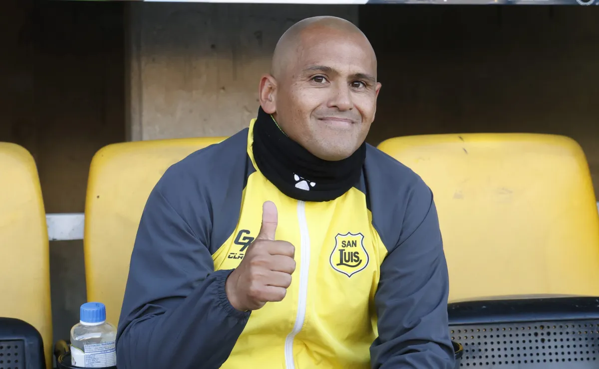 Humberto Suazo nuevo entrenador busca ascenso Liga de Primera B