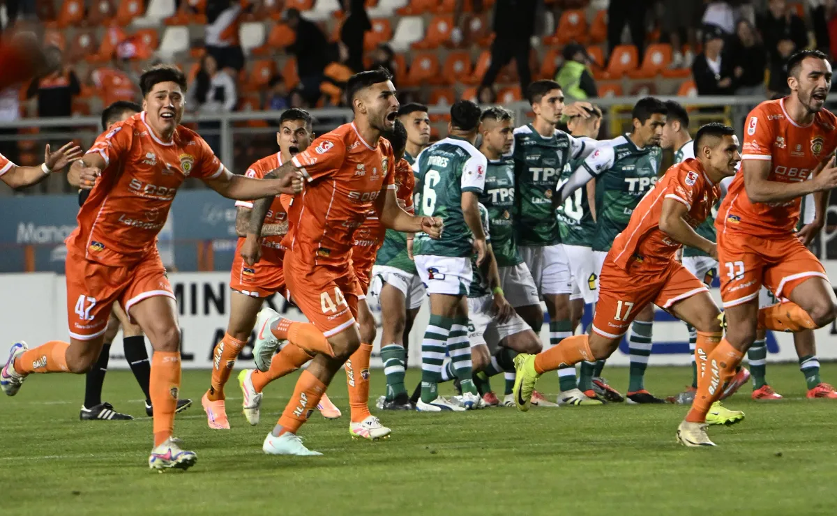 Cobreloa avanza en Liguilla de Ascenso tras vencer a Santiago Wanderers en penales