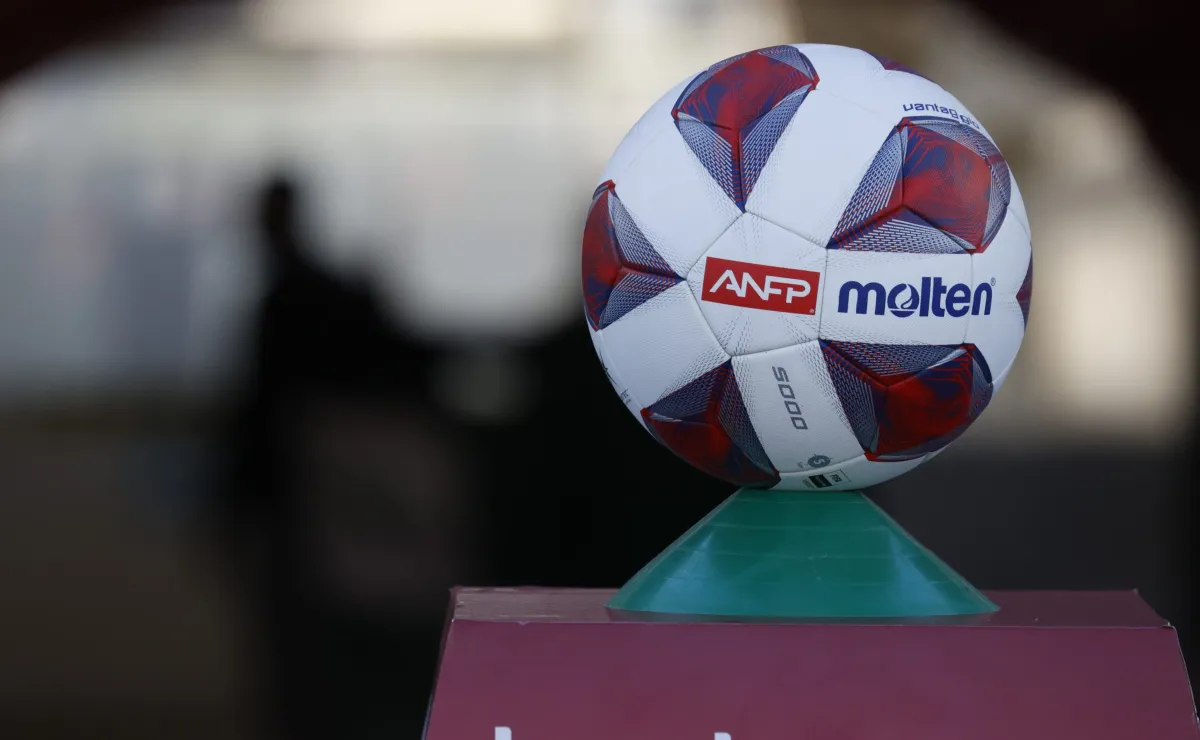 Partidos de fútbol hoy miércoles 26 de noviembre: horarios y canales en vivo