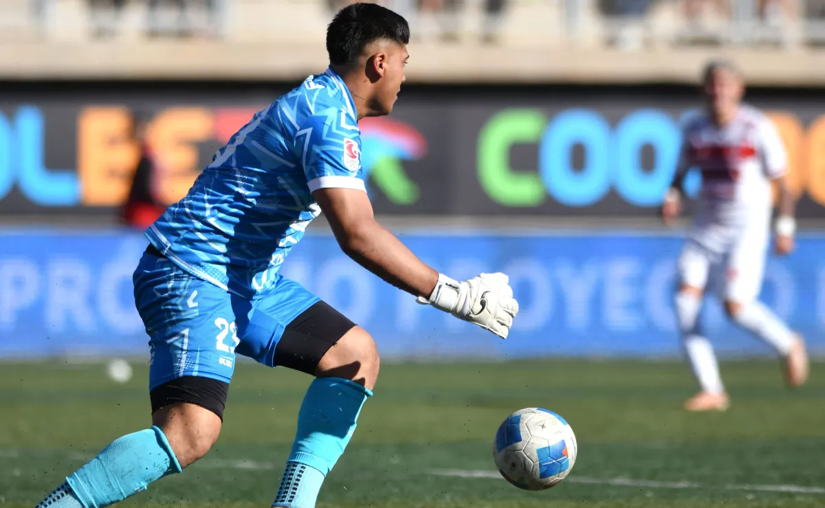 Portero ilusionado con Ascenso y regreso a Colo Colo
