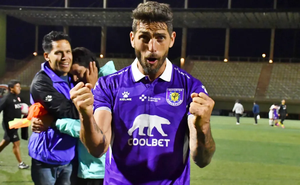 Joaquín Larrivey: éxito y goles en Concepción