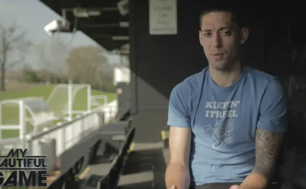 Football is all relative for Fulham's Clint Dempsey - Mirror Online